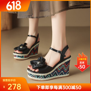 蓝马公主2023年新款女鞋渡假风花朵露趾高跟鞋女夏季舒适一字搭扣坡跟凉鞋 黑色 38