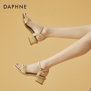 DAPHNE 达芙妮 凉鞋女夏2023夏季新款女鞋仙女风一字带罗马鞋 黄色跟高4.2cm 39标准码