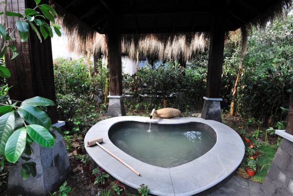 出门即太湖还有占地20亩的温泉池湖州太湖君澜温泉度假酒店豪华园景大