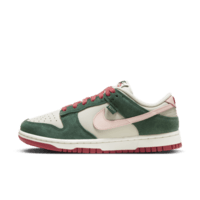 NIKE 耐克 Dunk Low SE 女子休闲运动鞋 FN8923-061