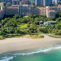 酒店内有天然温泉泡池，近海口站！三亚海口国宾馆 高级海景大/双床房1晚套餐（含餐食3选1+童趣营亲子活动等）