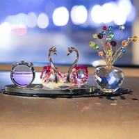 车载香水汽车内装饰品摆件天鹅用品大全香薰女神高档大气女士专用