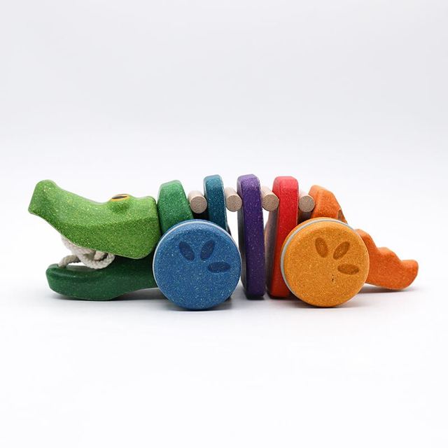 PLAN TOYS 1416 拖拉玩具 彩虹鳄鱼