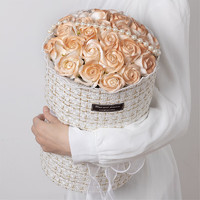 有券的上：衾美 法式玫瑰手捧花束 21朵卡布奇诺+礼袋灯