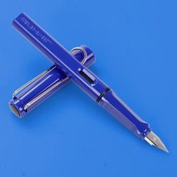 Jinhao 金豪 619小清新实色钢笔中小学生书写练字可换墨囊口径3.4笔尖0.38mm 深蓝 EF尖+50支蓝黑色墨囊