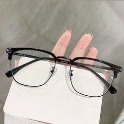 Qmikibobo眼镜赠镜盒镜布近视定制