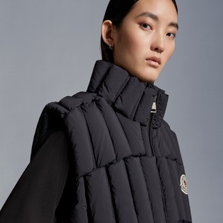 Moncler盟可睐 Moncler x Raxxy Dosol 马甲