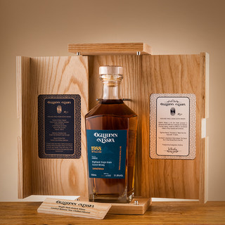 88VIP：拔萃 单桶32年 单一谷物 苏格兰威士忌 700ml 礼盒装