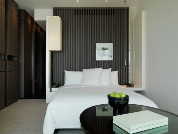 住进陆家嘴三件套睡百米云端91楼吃早餐上海柏悦酒店柏悦客房1晚套餐