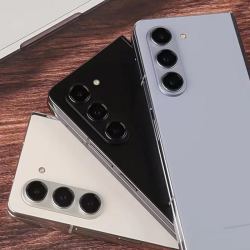 samsung三星galaxyzfold5闭合折叠轻薄手感折叠屏fold5冰萃蓝12gb512