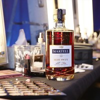 抖音超值购：MARTELL 马爹利 法国 干邑白兰地 洋酒 马爹利蓝淬燕 700ml