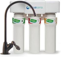 aquasana 阿夸莎娜 3 级至大流量 Claryum 水槽滤水系统，厨房台面 Claryum 过滤，过滤 99% 的氯，油面青铜