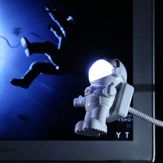 KIDNOAM新奇特卡通宇航员LED卧室房间小夜灯创意USB书灯电脑键盘照明灯 新奇特卡通宇航员LED小夜灯 2个装