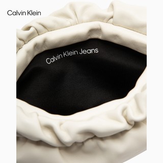 卡尔文·克莱恩 Calvin Klein 女包时尚小众简约金属挂件羊皮褶皱云朵包单肩斜挎包DH2928 125-白色 OS