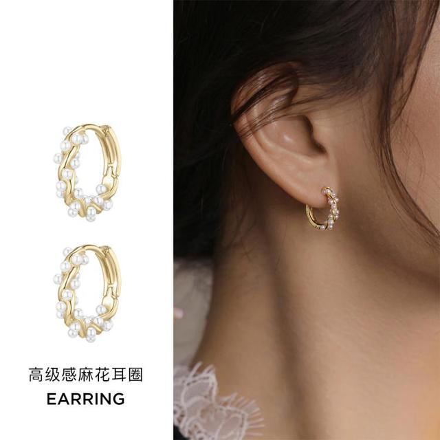 Lily&Lotty 新款小众温柔风耳圈高级感精致法式复古百搭小巧轻奢耳环耳饰女