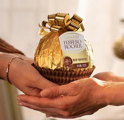 FERRERO ROCHER 费列罗 FERRERO）金色璀璨奢华大金球 榛果威化巧克力新年礼物125g