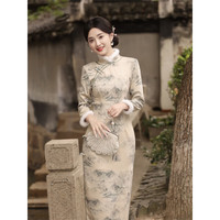 杜艳枝 加毛加厚 长款侧八扣旗袍 山水画中国风立领长旗袍 米杏色 L 105-115