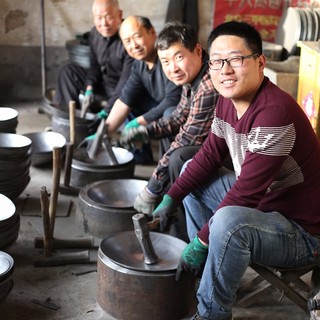 韦大锤章丘平底铁锅炒菜锅无涂层不粘锅家用手工炒锅具燃气灶电磁炉通用 32cm平底铁锅 盖+勺+铲+刷