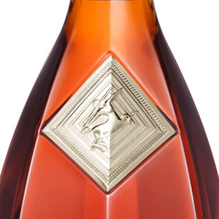 人头马 Remy Martin）洋酒 CLUB优质香槟区干邑白兰地 700ml 龙年新年礼盒 年货