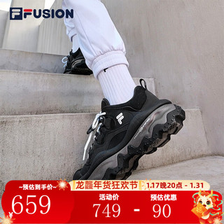 FILA 斐乐 FUSION斐乐潮牌官方时尚明星同款户外休闲鞋QD96情侣熔岩鞋男女鞋 黑/黑-BK 37.5