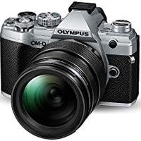 OLYMPUS 奥林巴斯 OM-D E-M5 Mark III 微型四分之三系统相机套件，20 MP传感器，5轴图像稳定，强大的自动对焦，4K视频，Wi-Fi，银色，带12-40毫米M.Zuiko PRO镜头