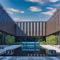 含双餐+暑假周末不加价！台州远洲凤凰山庄 庭院大床房 1晚（含双早+自助午/晚餐）