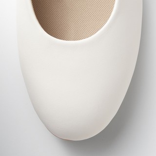 无印良品（MUJI）女式 皮革 平底鞋(女士) 米白色 225mm/35码（2.0）