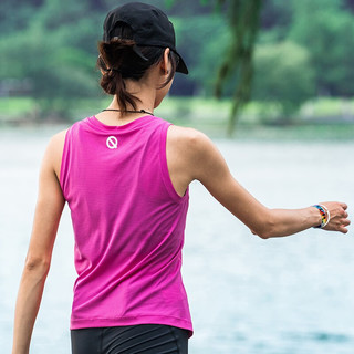 QINKUNG 轻功体育 跑步训练背心马拉松透气速干无袖T恤女款（合身版型） 绛紫 M