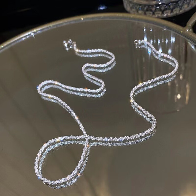 HU LI LAN 湖丽兰 百搭锁骨链女波光粼粼小众微镶锆石贝壳月亮项链女轻奢气质感百搭 素链