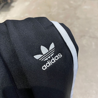 阿迪达斯 （adidas）三叶草运动裤男裤2024春季新款健身裤子透气休闲裤收口小脚裤长裤 IL2488经典黑 L