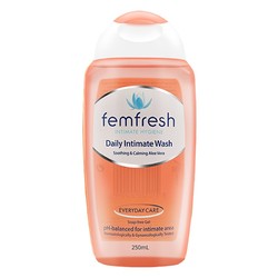 femfresh 芳芯 女性私處洗液 洋甘菊香 250ml
