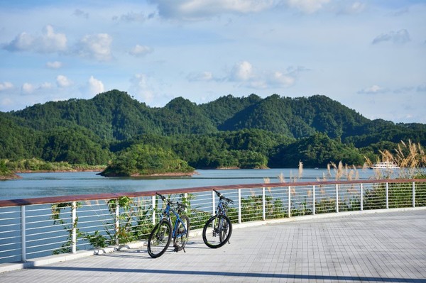 闭眼冲！489/晚的千岛湖CM，开售当天限时不限量！Club Med地中海邻境 千岛湖度假村 高级房2晚连住（含2大1小早餐+徒步等丰富活动）