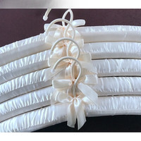 景翔40CM丝绸包布衣架海绵晾衣架家用室内衣服挂衣撑子无痕 中米色