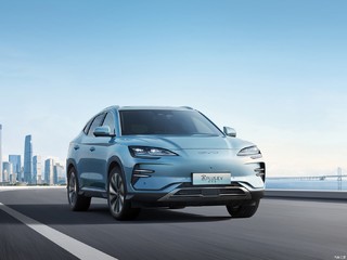 比亚迪 宋PLUS新能源  24款 EV 荣耀版 520km 尊贵型