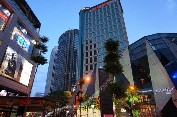 双子塔和阿罗街走着去，全程不加价！马来西亚吉隆坡JW万豪酒店 豪华房 2晚连住（含双早+免升至行政豪华房）