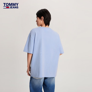 TOMMY JEANS 24春季男街头运动纯棉徽章印花宽松短袖T恤DM0DM18586 浅蓝色C3S L（：150-170斤）