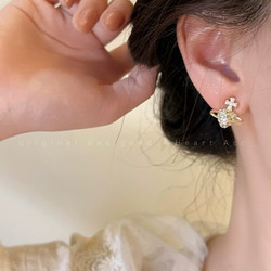 MOEFI 茉妃 法式复古珍珠锆石星球耳钉女感耳钉时尚甜美风精致耳饰品 锆石星球耳钉