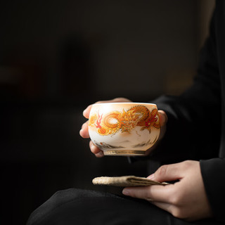 苏氏陶瓷（SUSHI CERAMICS）素烧羊脂玉瓷龙行大运禅定主人杯茶杯国家一级技师王文克老师作品