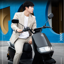 aima爱玛炽焰72v20ah长续航成人款电动摩托车