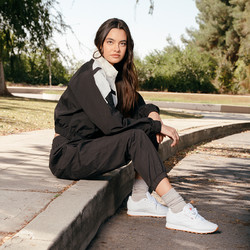 Reebok 锐步 官方女子黑白撞色时尚潮流运动休闲短款舒适修身显身材外套