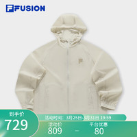 FILA 斐乐 FUSION斐乐梭织情侣外套女2024夏新款时尚休闲防晒连帽上衣男 乳白米色-IV S