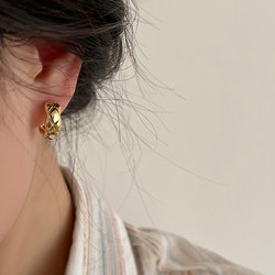 Trendolla 金属菱纹素圈耳环小众设计感气质復古耳圈轻奢百搭时尚耳饰女