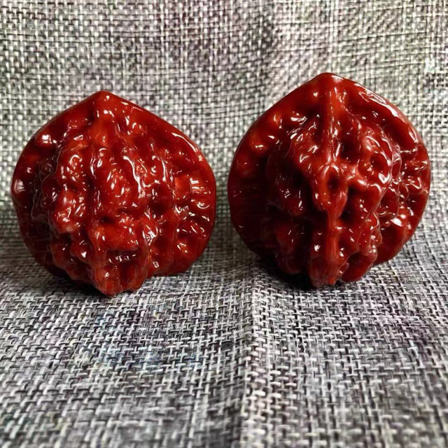 狮子头文玩核桃一对儿机刷包浆玉化核桃官帽手把件练手核桃真核桃46mm