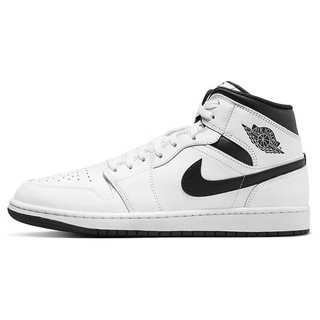 NIKE 耐克 篮球鞋男AJ1乔1AIR JORDAN 1运动鞋春夏DQ8426-132白/黑40