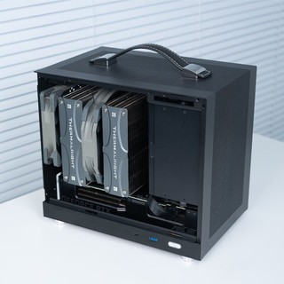 闪鳞 G200 玻璃版 MINI-ITX机箱 黑色