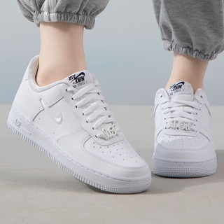 NIKE 耐克 女鞋AIR FORCE1空军一号百搭低帮运动休闲板鞋FB8251-100 FB8251-100 36.5