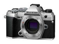 OM SYSTEM OM-5 银色微型三分之四系统相机 户外相机 全天候密封设计 5 轴图像稳定 50MP 手持高分辨率拍摄