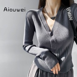 Aiouwei正品大码胖mm复古时尚显瘦V领针织开衫女秋新款单排扣毛衣