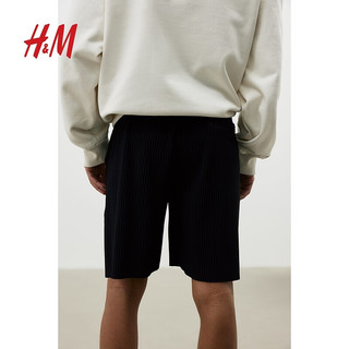 H&M男装休闲裤2024夏季休闲简约松紧腰舒适及膝短裤1229330 黑色 175/88 M