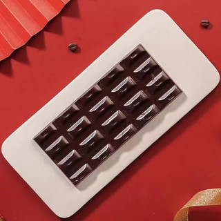 IZP57%可可蔓越莓黑巧克力俄罗斯草莓牛奶味巧克力盒装休闲零食 57%可可蔓越莓黑巧克力100g*1盒